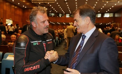 «Άλλη κλάση ο Ολυμπιακός», λέει ο Αεκτζής Τσαρούχας (video)