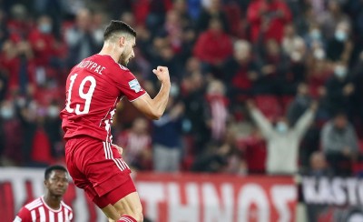 Αεράτος, όχι μπλαζέ