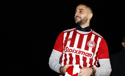 Υπέροχο βίντεο με τον Κώστα Μανωλά στο Καραϊσκάκη (video)