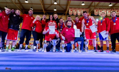 Σάρωσαν τα «κόκκινα γάντια»: Τέταρτο σερί πρωτάθλημα!