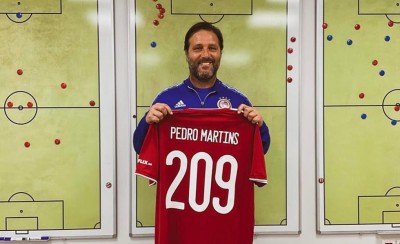 Ο Μαρτίνς γιορτάζει με τον κόσμο τα 209 του ματς!