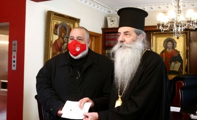 Ο Βαγγέλης Μαρινάκης και ο Θρύλος δίπλα στην Πειραϊκή Εκκλησία (photos)