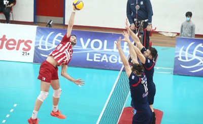 Φοίνικας Σύρου-Ολυμπιακός 1-3 σετ (Τελικό)