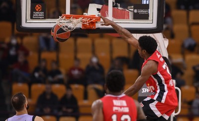 Να είχα χίλια μάτια τον Θρύλο μου να βλέπω