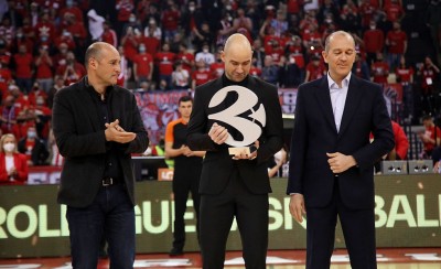 Καταλάβατε τώρα γιατί πάλευαν να φύγουν οι Αγγελόπουλοι από τον Ολυμπιακό;