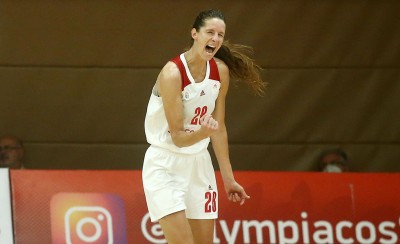 Τον διέλυσε με 30άρα! Μία νίκη για τον τίτλο!