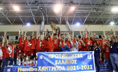 Πω πω πω ΓΛΕΝΤΙ! Πρωταθλητής ο Θρύλος!