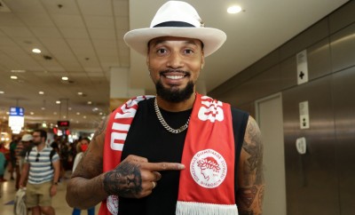 Πάτησε Ελλάδα ο παικταράς Iντάλγκο! (photos)