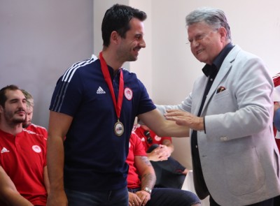 Ξυνής: «Μόνο ο Ερασιτέχνης Ολυμπιακός κυριαρχεί»!