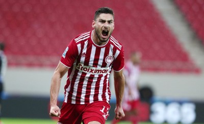 Θρύλε παίξε γερά, παίξε με τσαμπουκά! 