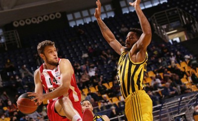 Tο milestone του Βεζένκοβ και τα σερί «διπλά» του Θρύλου!