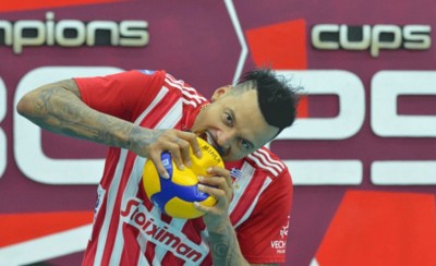 «Ξέκανε» την μπάλα ο... φονιάς Ιντάλγκο! (photo)