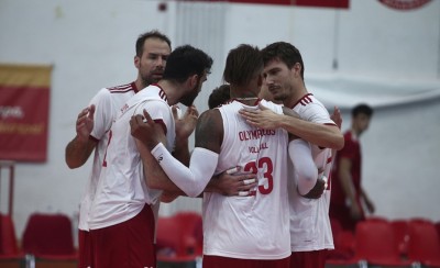 Στιγμιότυπα από το φιλικό του Ολυμπιακού! (video)