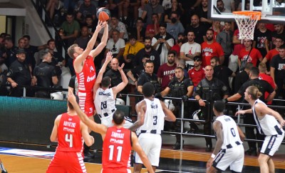 Παντού κοντά o λαός του Θρύλου!