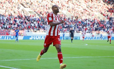 «Μπακαγκόλ» και 2-0 ο Θρύλος!