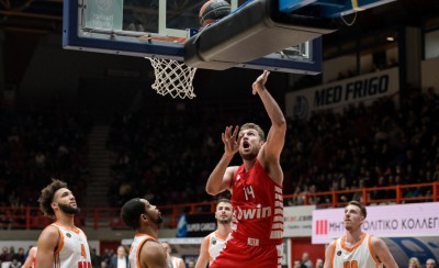 Συνεχίζει ακάθεκτος! Ξανά MVP ο σπουδαίος Σάσα! (photo)