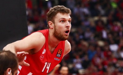 Βεζένκοβ: «Χαίρομαι που επιστρέψαμε»