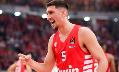 Μπήκε ο «Λάρι», παραμένει εκτός ο Φαλ