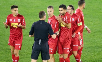 Απίστευτο! Η κόκκινη στον Μάγκνουσον, «μετατράπηκε» σε φάουλ υπέρ του ΠΑΟ!