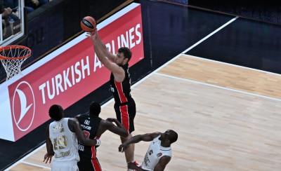 Βεζένκοβ: «Χάσαμε το μυαλό μας, δεν κάναμε τίποτα σωστά στο δεύτερο μέρος»