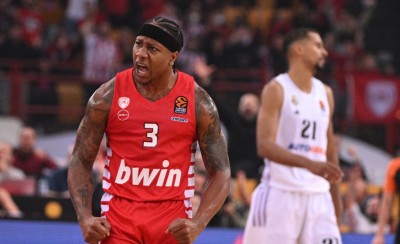 «Λιώνει» τη Μακάμπι και παραμένει στην κορυφή!