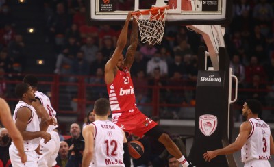 Έτσι «καθάρισε» την Αρμάνι και πάτησε κορυφή ο Θρύλος! (video)