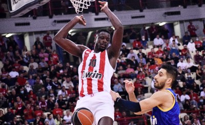 Για το απόλυτο ο Θρύλος!