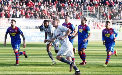 Προβάδισμα με Μπιέλ από την άσπρη βούλα, για τον Θρύλο!