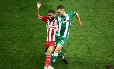 Το ντέρμπι ξεκίνησε από νωρίς με 3-3-3 αποκλειστικά στη Stoiximan!