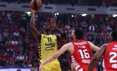 Χέιζ-Ντέιβις: «Ο Ολυμπιακός είναι η καλύτερη ομάδα στην EuroLeague όλη τη χρονιά»