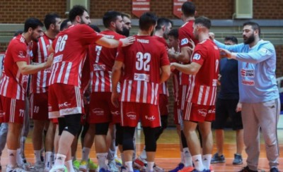 Κόντρα στον Πανελλήνιο ο Θρύλος!