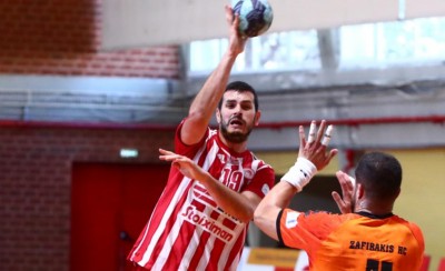 Άνετη νίκη για την ομάδα χάντμπολ του Θρύλου, 34-19 τον Ζαφειράκη!