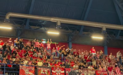 «Ερυθρόλευκη» τρέλα και στην Ιταλία! (video)
