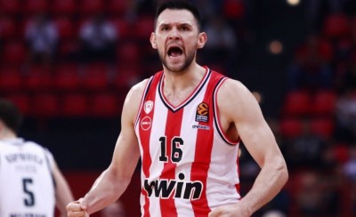 Παπανικολάου: «Να μείνουμε συγκεντρωμένοι στο στόχο μας γιατί τώρα όλα μετράνε»