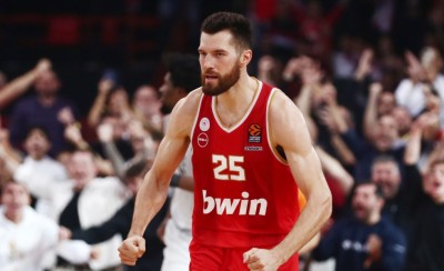 «Βομβαρδίζει» και… καθαρίζει από νωρίς με Πίτερς