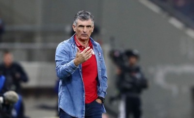 Ο Μεντιλίμπαρ για το ματς με τον Ατρόμητο και το τυχερό του... τζιν πουκάμισο!