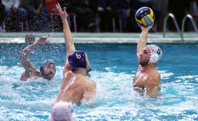 «Κόλλησαν» στην επίθεση οι Πειραιώτες