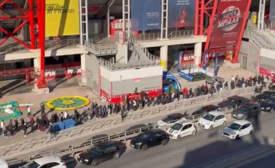 Χαμός για την θρυλική επετειακή φανέλα! (video)