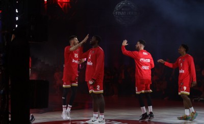 Ο γρίφος των ξένων ενόψει των τελικών