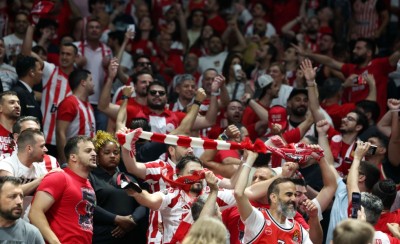 Το ερυθρόλευκο ρεσιτάλ του λαού του Θρύλου στην Etihad Arena! (video)