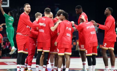 Καλείται να κοιτάξει τον εαυτό του στον καθρέφτη και να το... γυρίσει