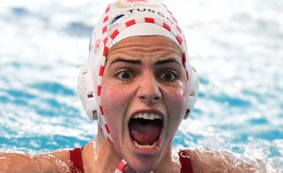 Σάντα: «Το Παπαστράτειο... τρελοκομείο»