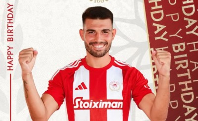 «Ερυθρόλευκες» ευχές σε Καλογερόπουλο