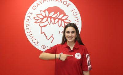 Ανακοίνωσε την Σιαπλαούρα ο Θρύλος!