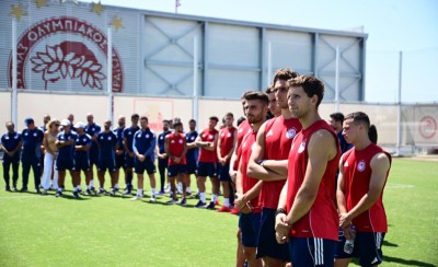 Ο ετήσιος Αγιασμός του Ολυμπιακού! (photos)