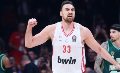 Σαν νομοταγείς πολίτες κόψαμε απόδειξη παροχής υπηρεσιών στους πελάτες