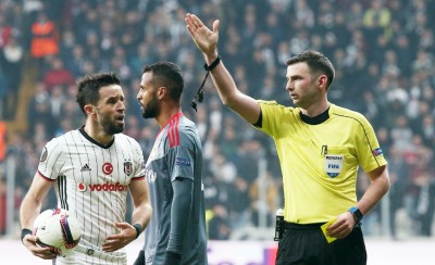 Ο Όλιβερ στο Ολυμπιακός-Ρεάλ