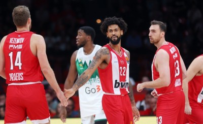 Θρύλος είσαι, «διπλό» στο Μιλάνο παίρνεις!