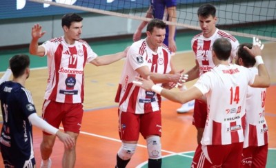 Στα ημιτελικά του League Cup ο Θρύλος!