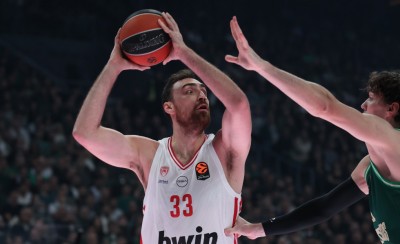 Νοκ άουτ ο Μιλουτίνοφ